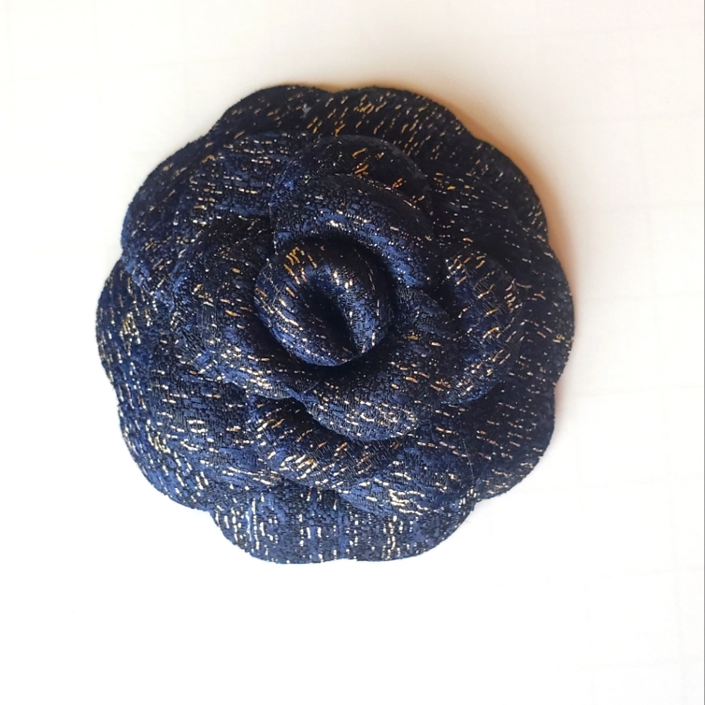 Chanel 2023 limited Camelia brand new with sticker!